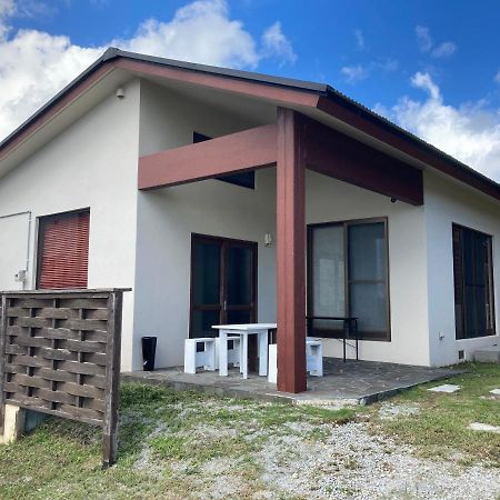 Ｐｅｎｓｉｏｎ　Ｓｈｉｍａｋａｚｅ Hotel Motobu Eksteriør billede
