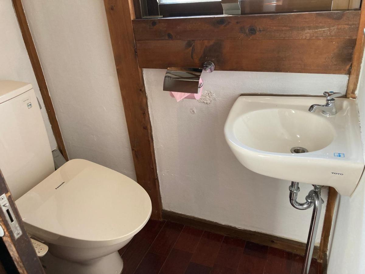 Ｐｅｎｓｉｏｎ　Ｓｈｉｍａｋａｚｅ Hotel Motobu Eksteriør billede