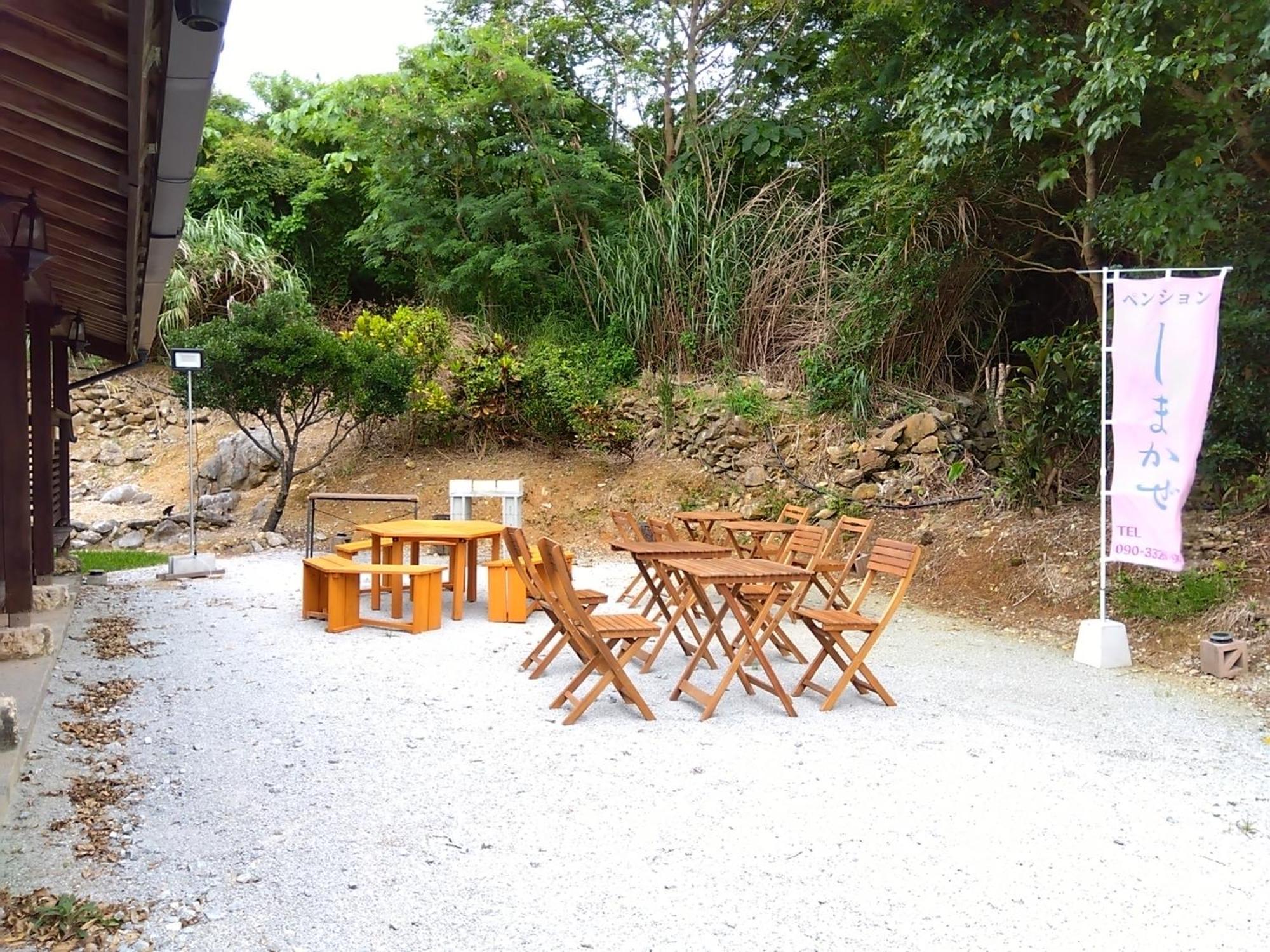 Ｐｅｎｓｉｏｎ　Ｓｈｉｍａｋａｚｅ Hotel Motobu Eksteriør billede