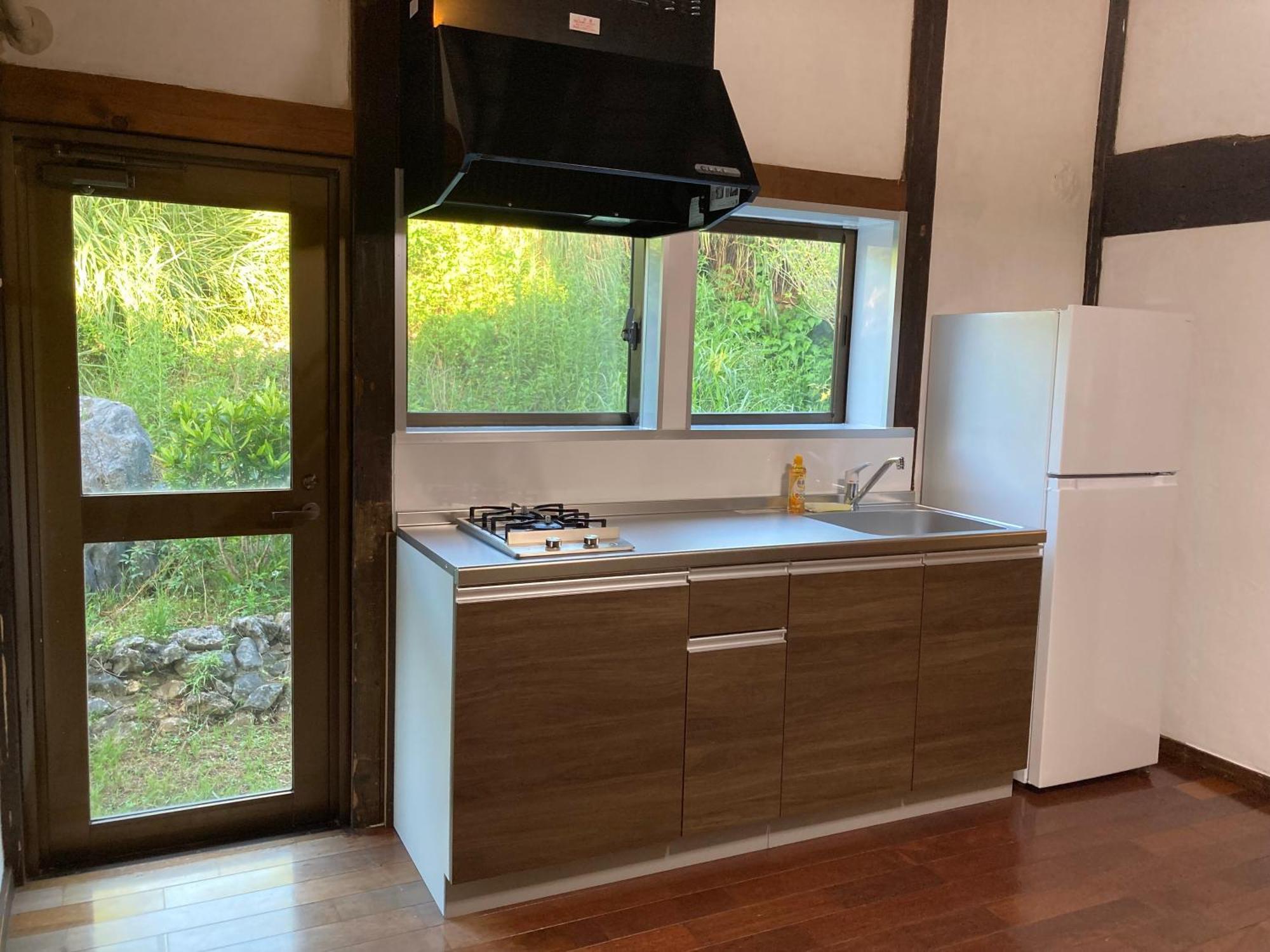 Ｐｅｎｓｉｏｎ　Ｓｈｉｍａｋａｚｅ Hotel Motobu Eksteriør billede